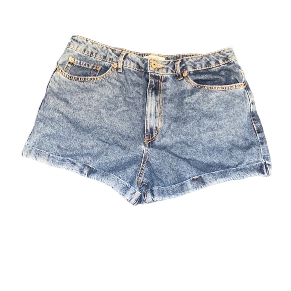Forever 21 denim shorts size 30. Blue